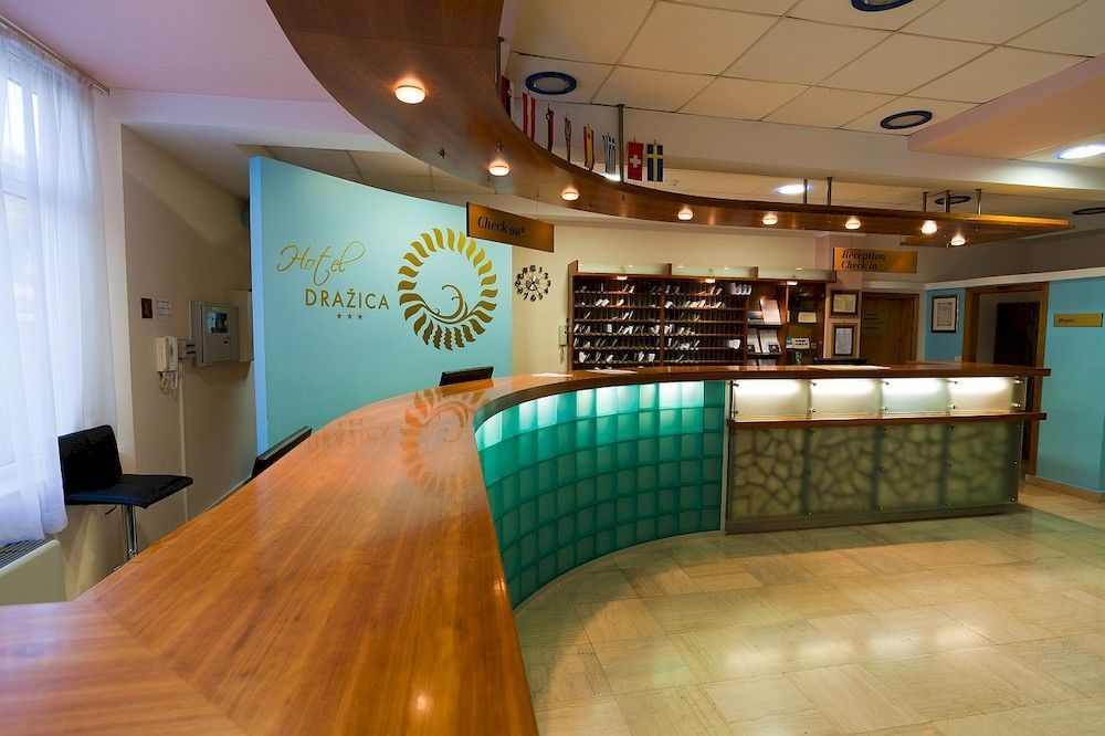 Villa Tamaris - Hotel Resort Drazica Кърк Екстериор снимка