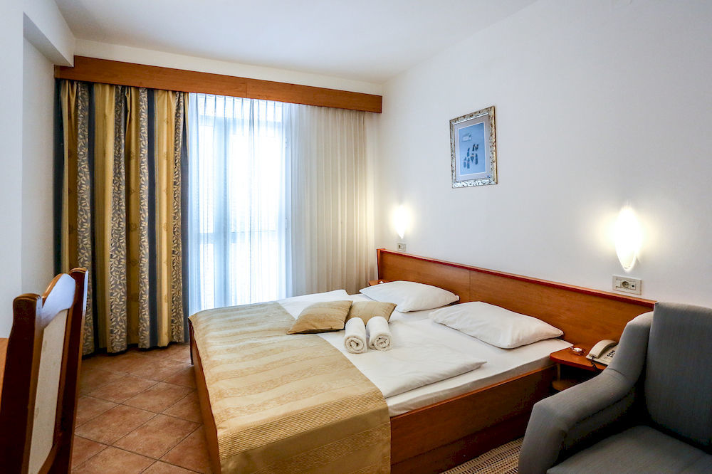 Villa Tamaris - Hotel Resort Drazica Кърк Екстериор снимка
