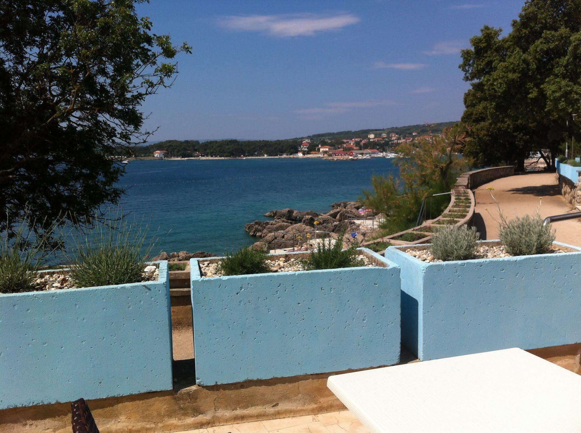 Villa Tamaris - Hotel Resort Drazica Кърк Екстериор снимка